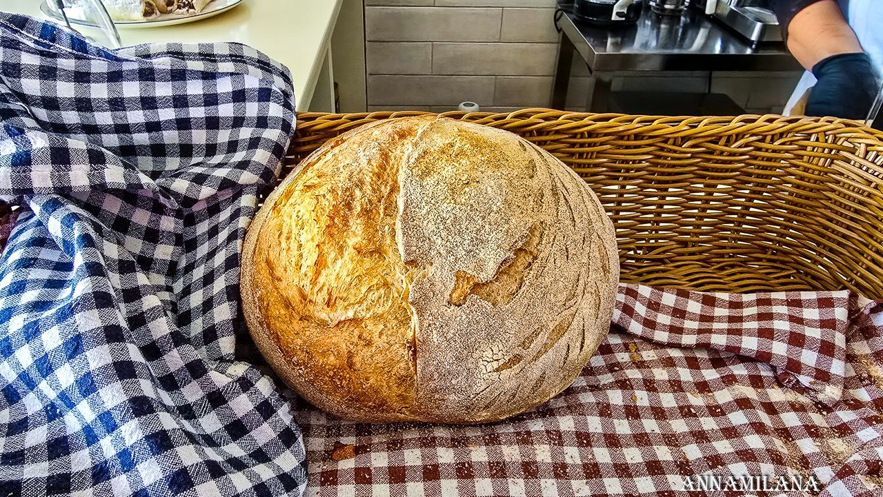 Пекарня "Bread table bakery"