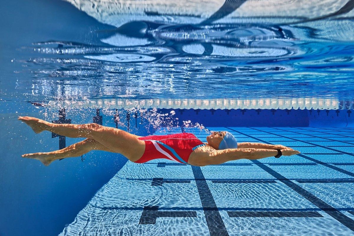 Курсы плавания в спортивном комплексе Tekin Adalı Spor Kompleksi